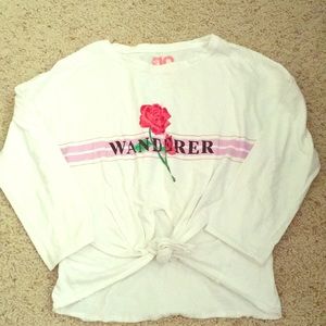 Long sleeve shirt with a tie in the front